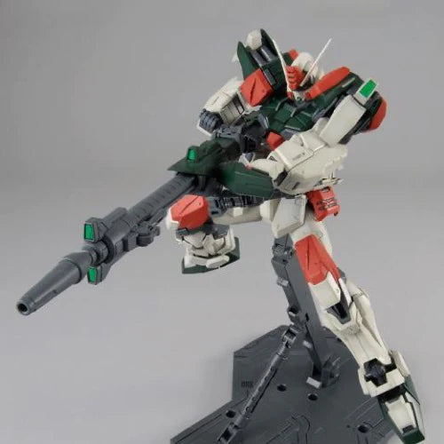 Buster Gundam - Model Kit Articulado - Bandai - MG 1/100