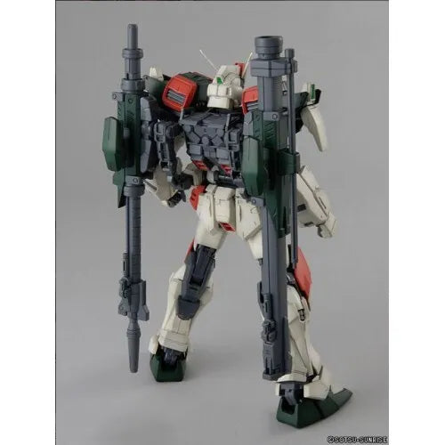 Buster Gundam - Model Kit Articulado - Bandai - MG 1/100